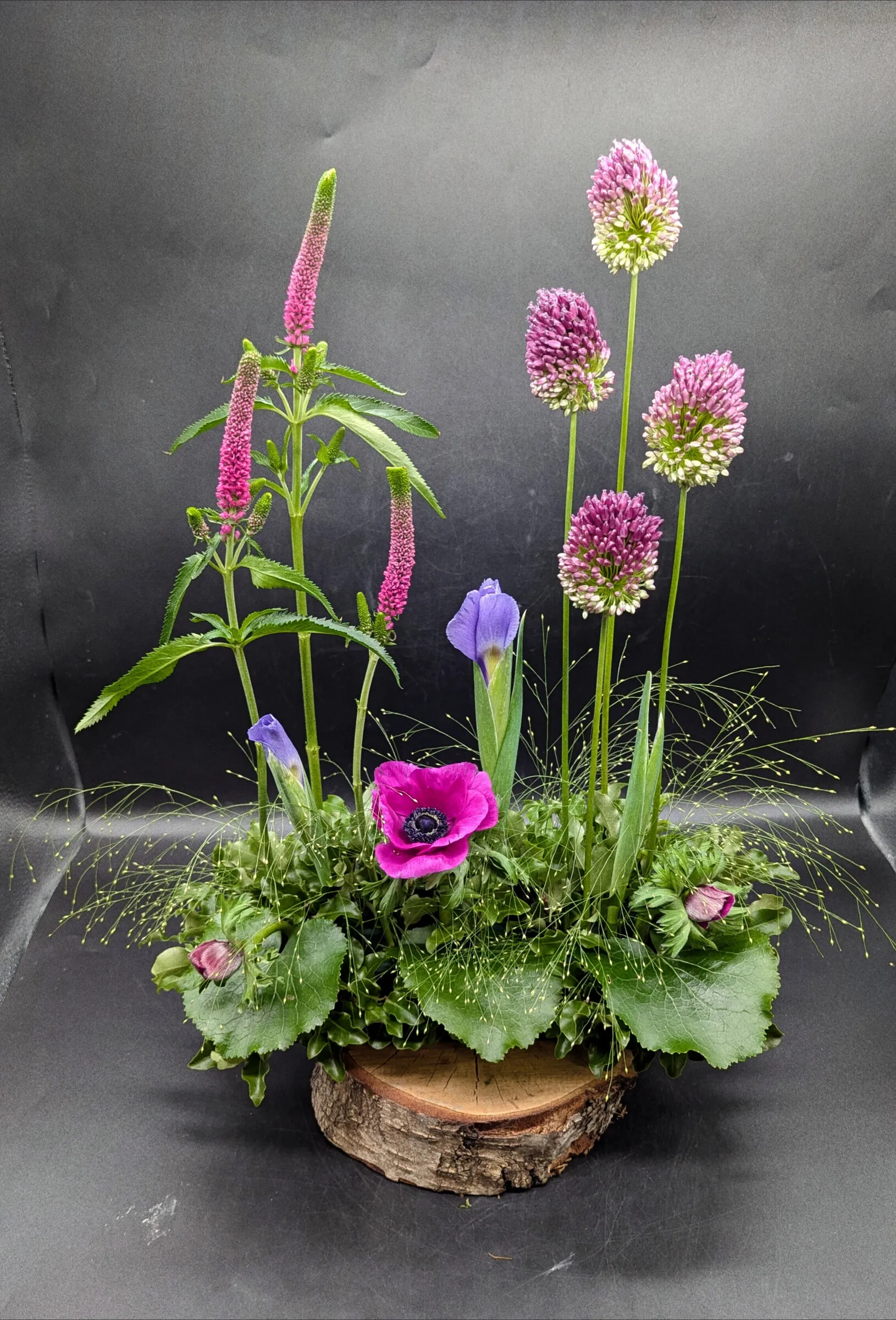Parallel floral arrangement